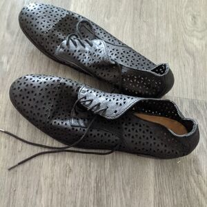Cutout loafers